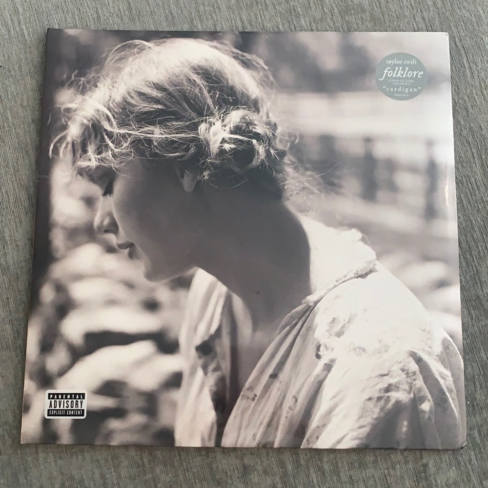 Taylor Swift Folklore Deluxe + Limited Edition Green "Stolen Lullabies” Vinyl